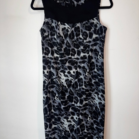 Dresses & Skirts - Black and Gray Patterned Women's Dress